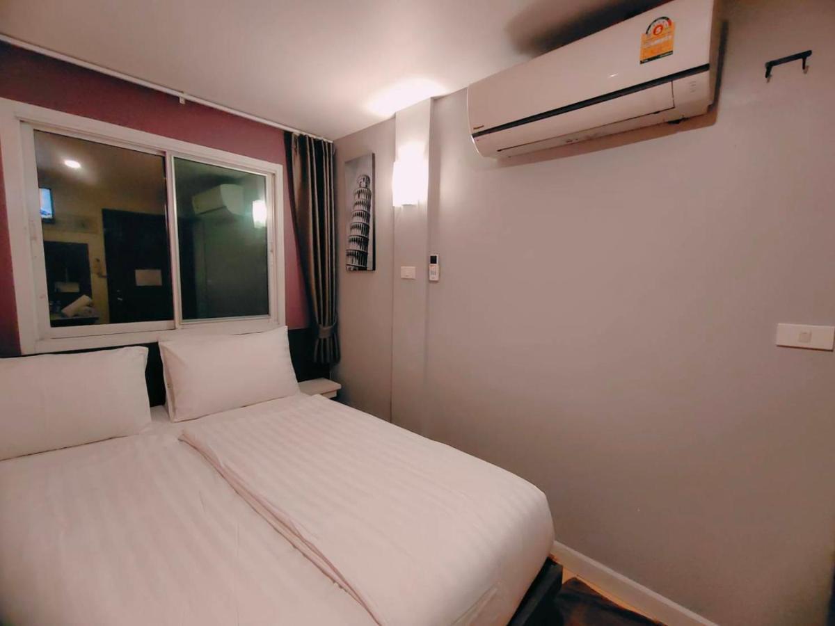 Hotel Bbhouse Phra Athit à Bangkok Extérieur photo